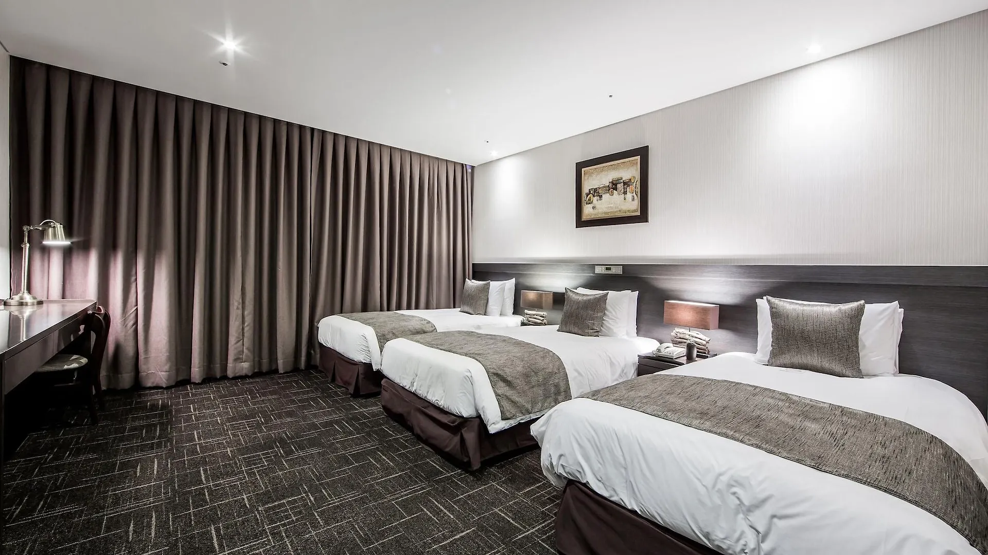 Golden Seoul Hotel 4*,