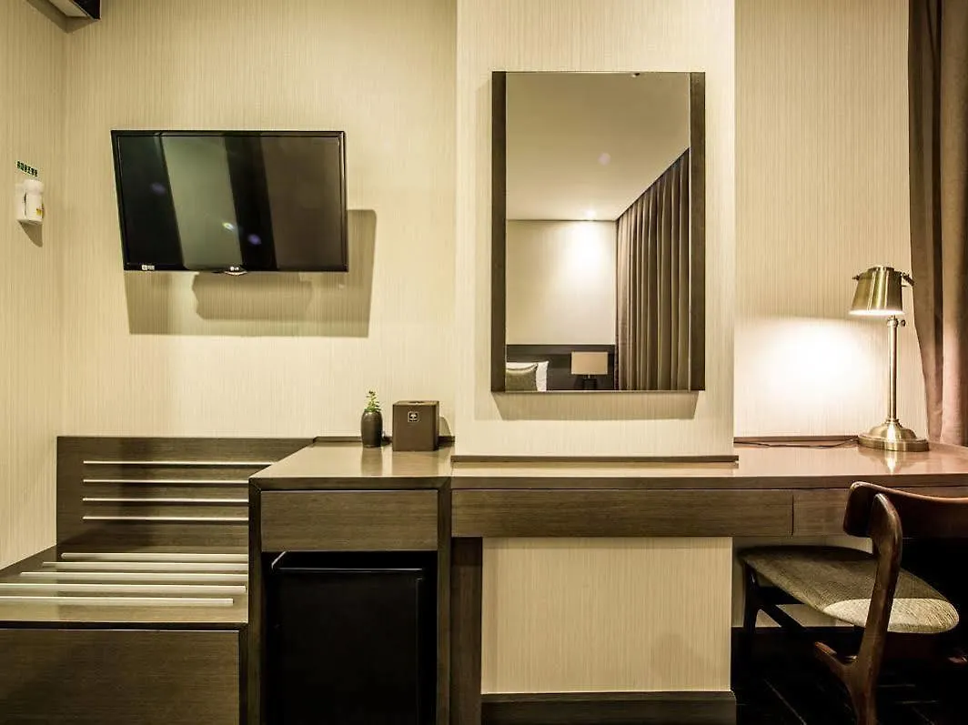 Golden Seoul Hotel 4*,