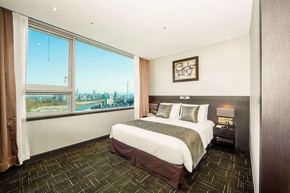Golden Seoul Hotel 4*,